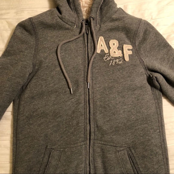 Abercrombie & Fitch sweater - Picture 4 of 5